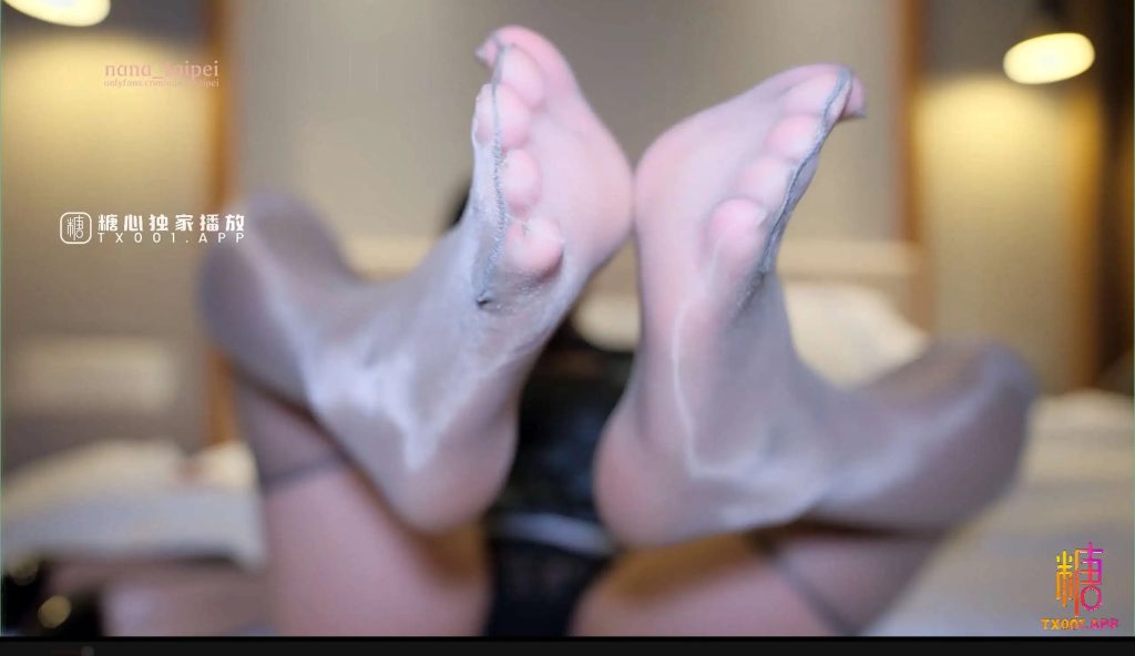 灰丝足交，被精液射满的高跟玉脚 (1)