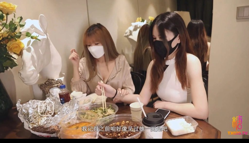 和女友闺蜜酒后的刺激偷情 (5)